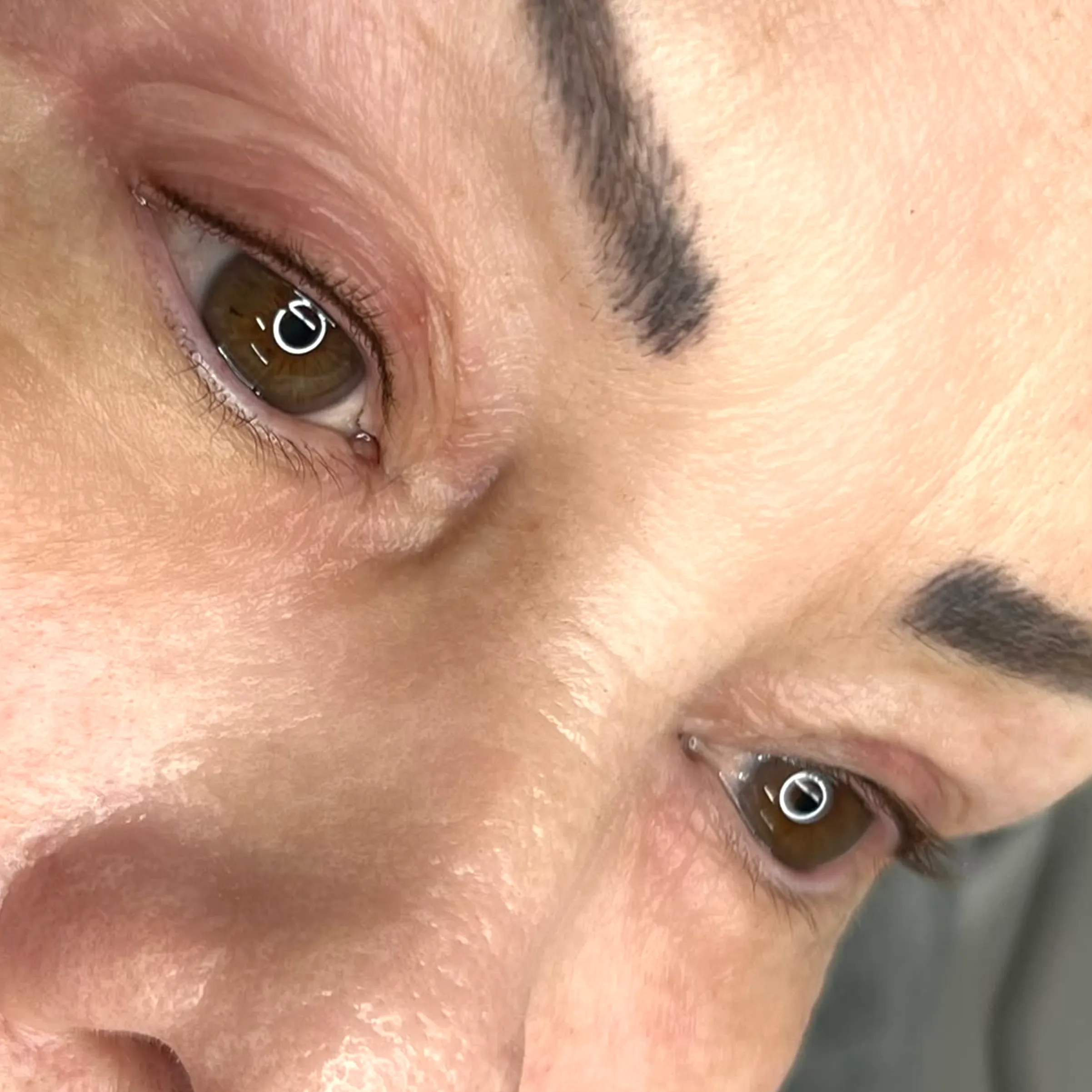 Read more about the article How Can You Make Permanent Eyeliner Last Longer?