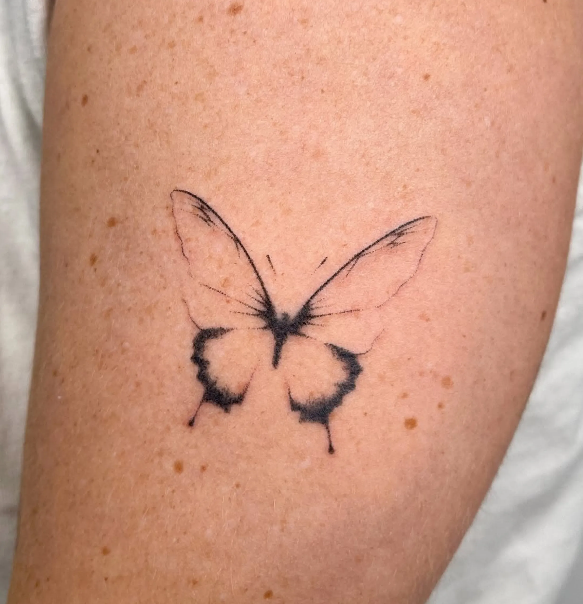 minimalist tattoo care